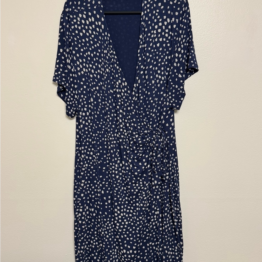 Nicole Miller Navy and White Short Sleeve Midi Wrap Dress